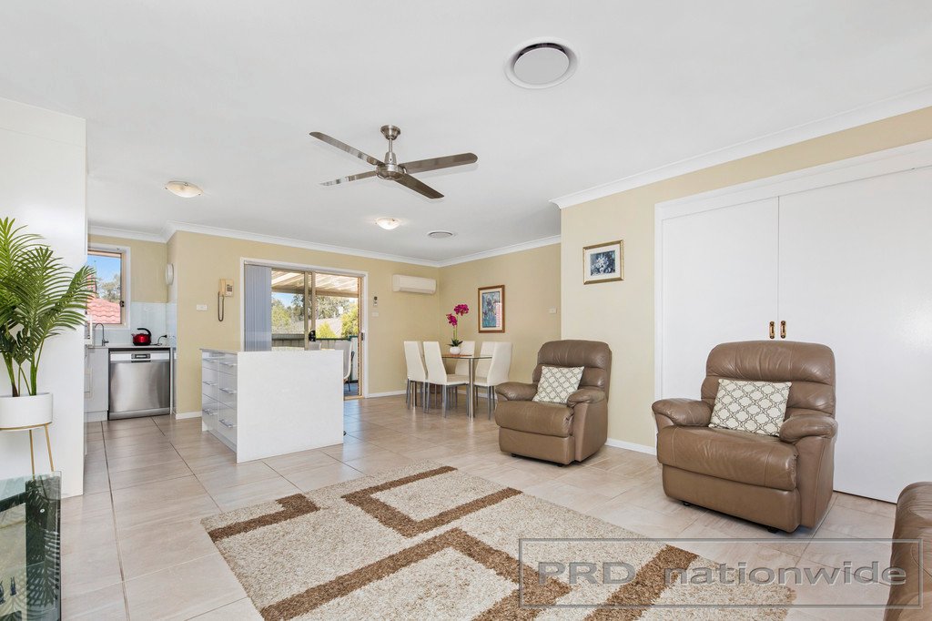 1/8 Proserpine Close ASHTONFIELD 2