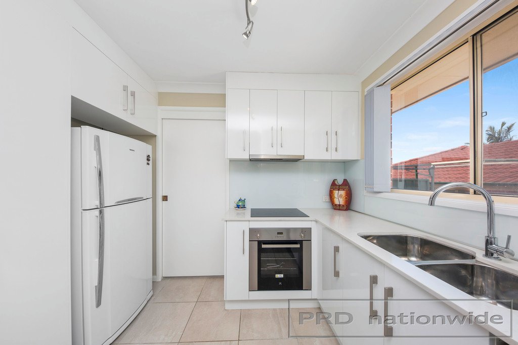 1/8 Proserpine Close ASHTONFIELD 7