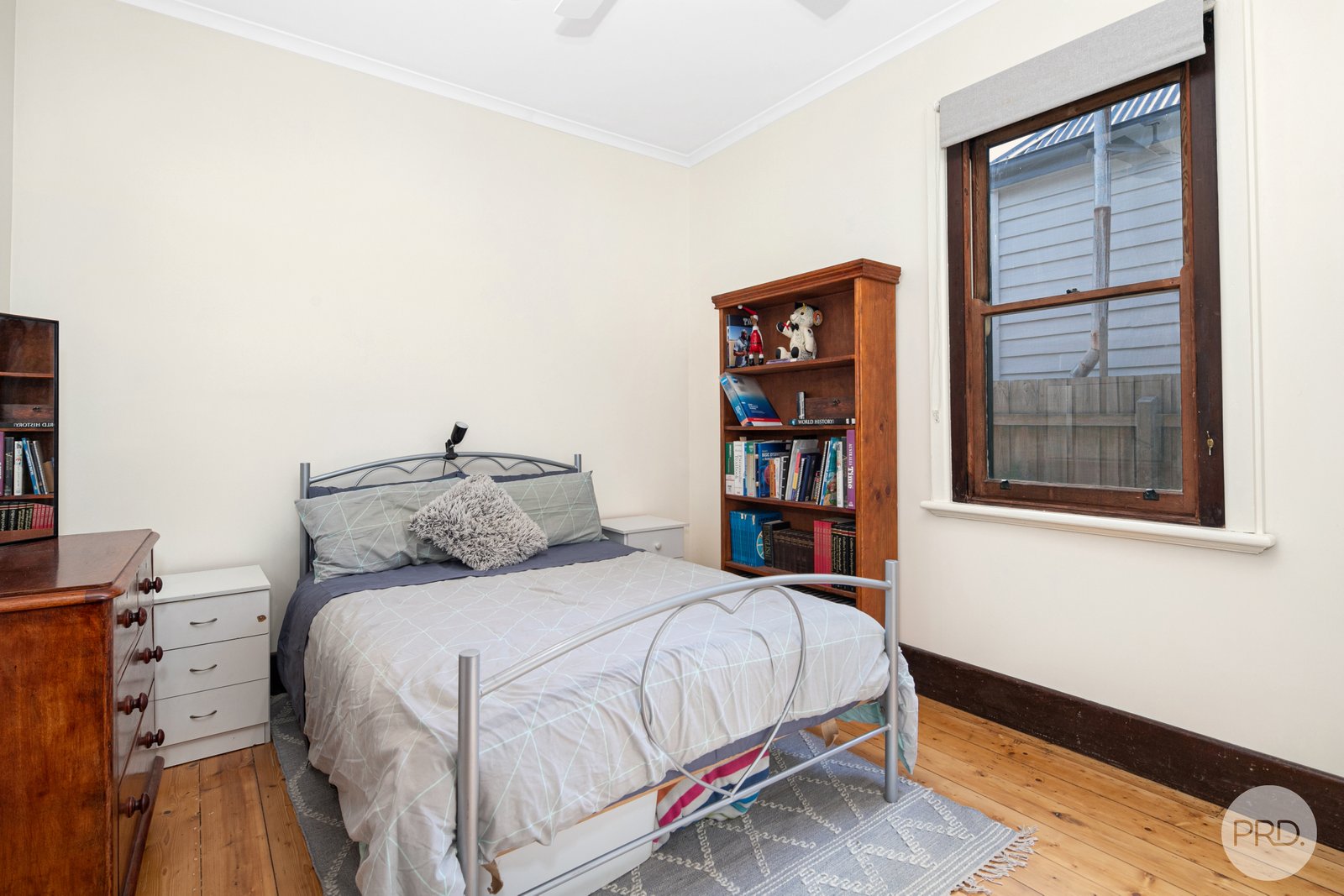 18 Queen Victoria Street NEWINGTON 10