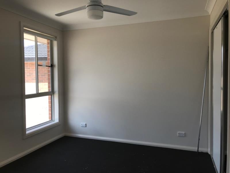 18 Reginald Drive TAMWORTH 9