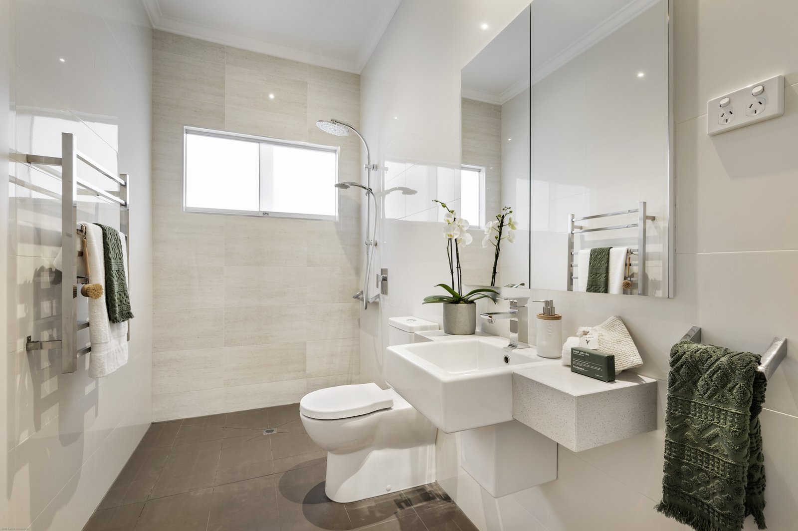 Real Estate and Property in 18 Renwick Street, Glen Iris, VIC