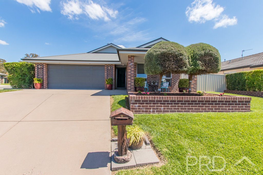 18 Ridge Street TUMUT 1