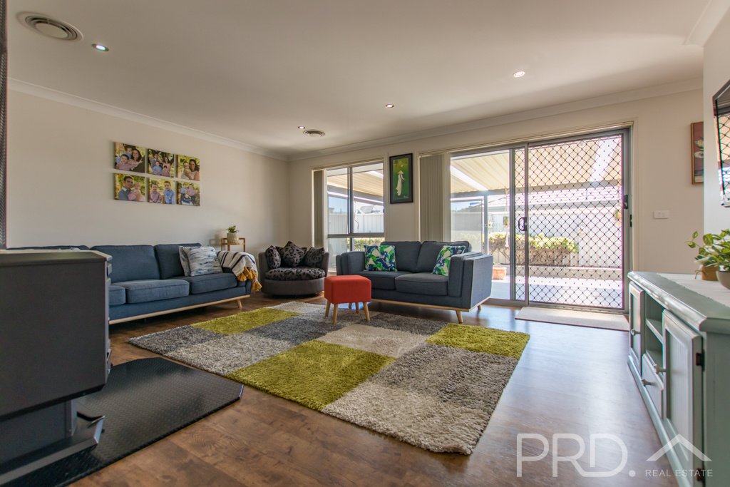18 Ridge Street TUMUT 3