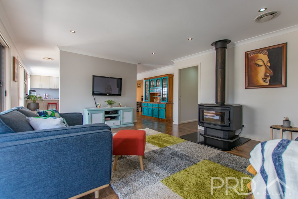 18 Ridge Street TUMUT 4