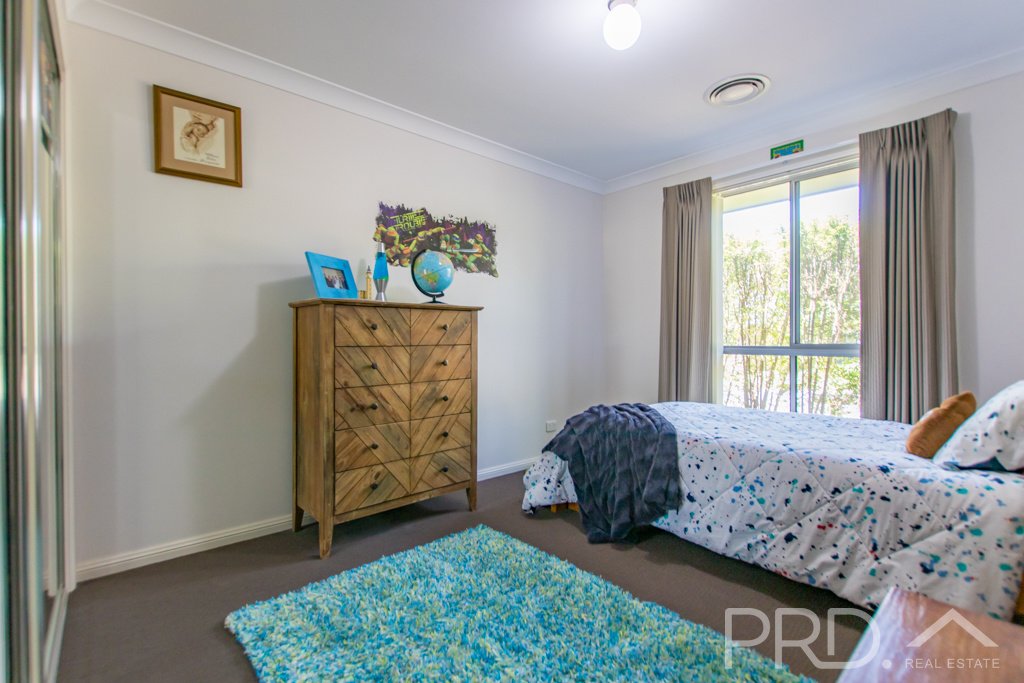 18 Ridge Street TUMUT 15