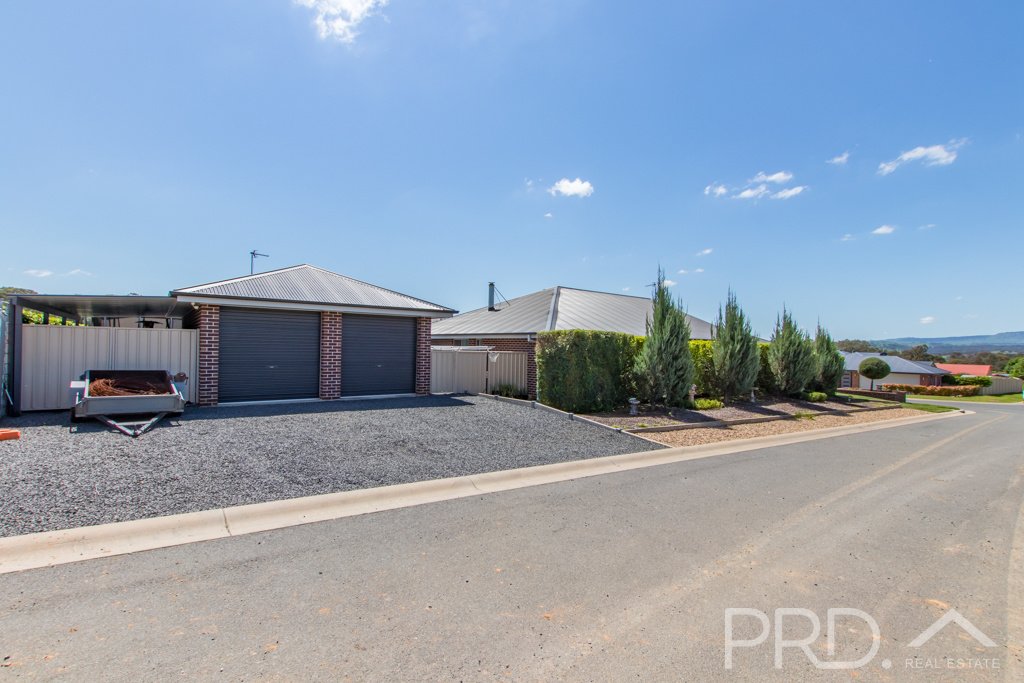 18 Ridge Street TUMUT 21