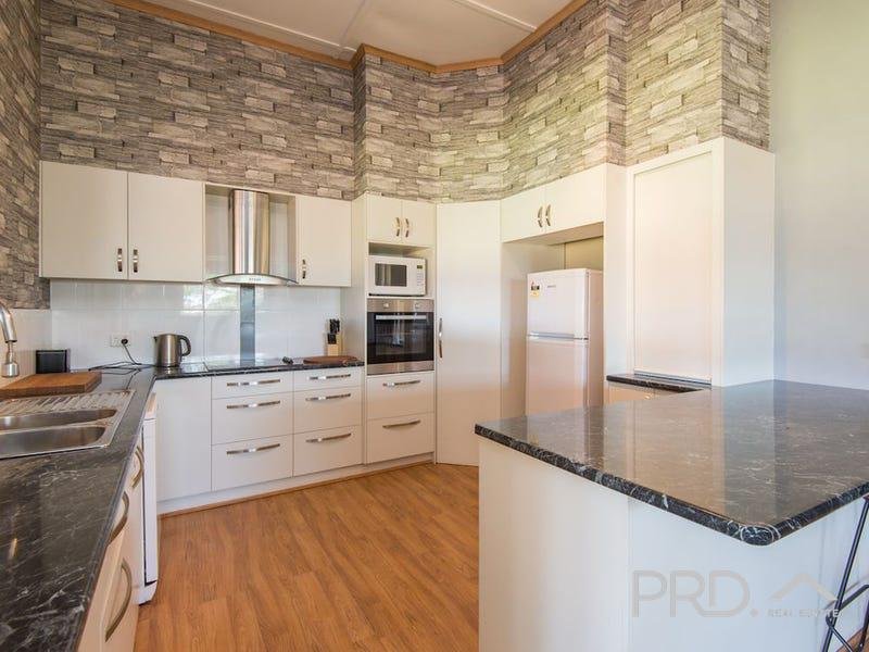 18 Ritchie Street OUYEN 5