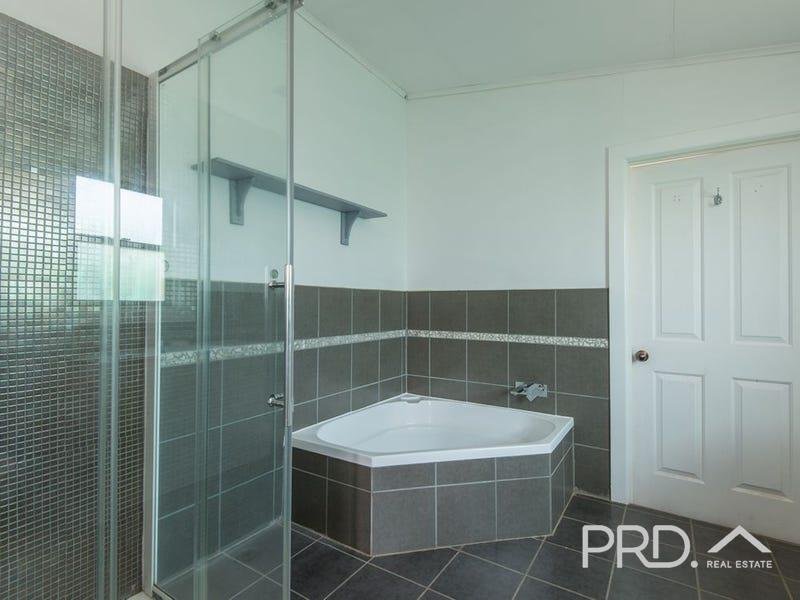 18 Ritchie Street OUYEN 6