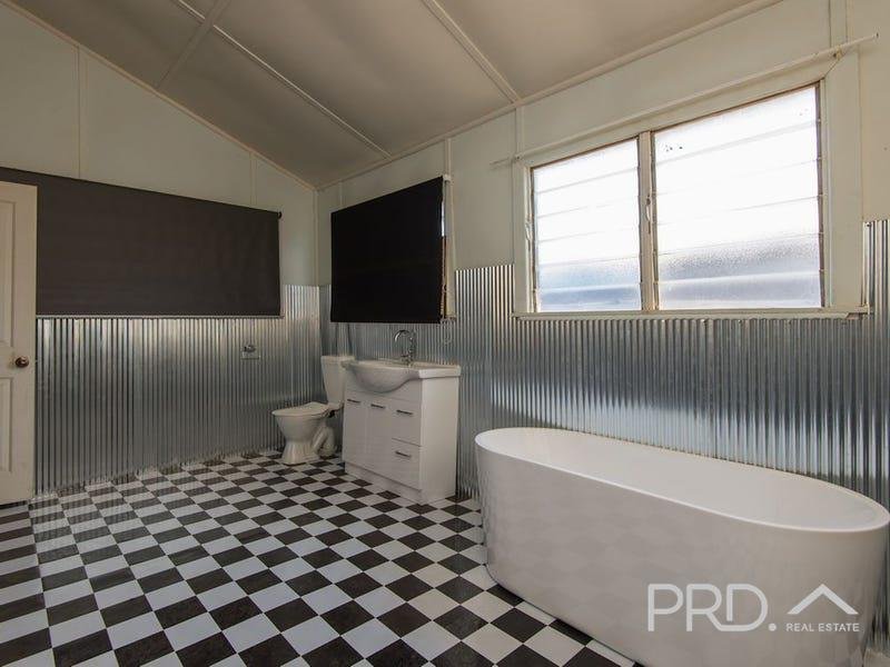 18 Ritchie Street OUYEN 7