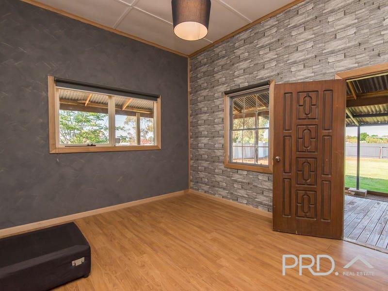 18 Ritchie Street OUYEN 2