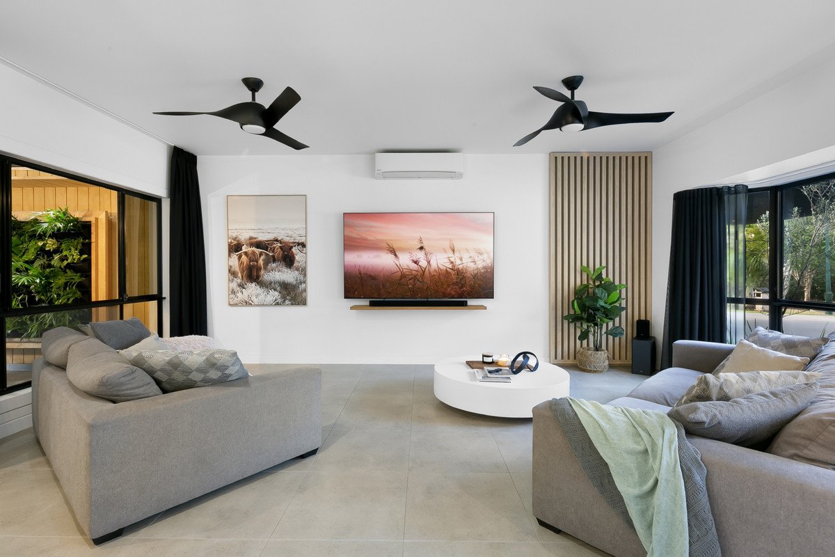 18 Riverlilly Street Reedy Creek 11