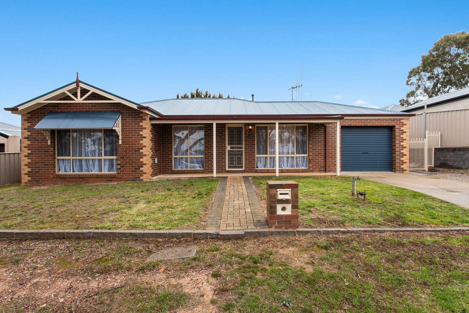 18 Ross Street WHITE HILLS 2