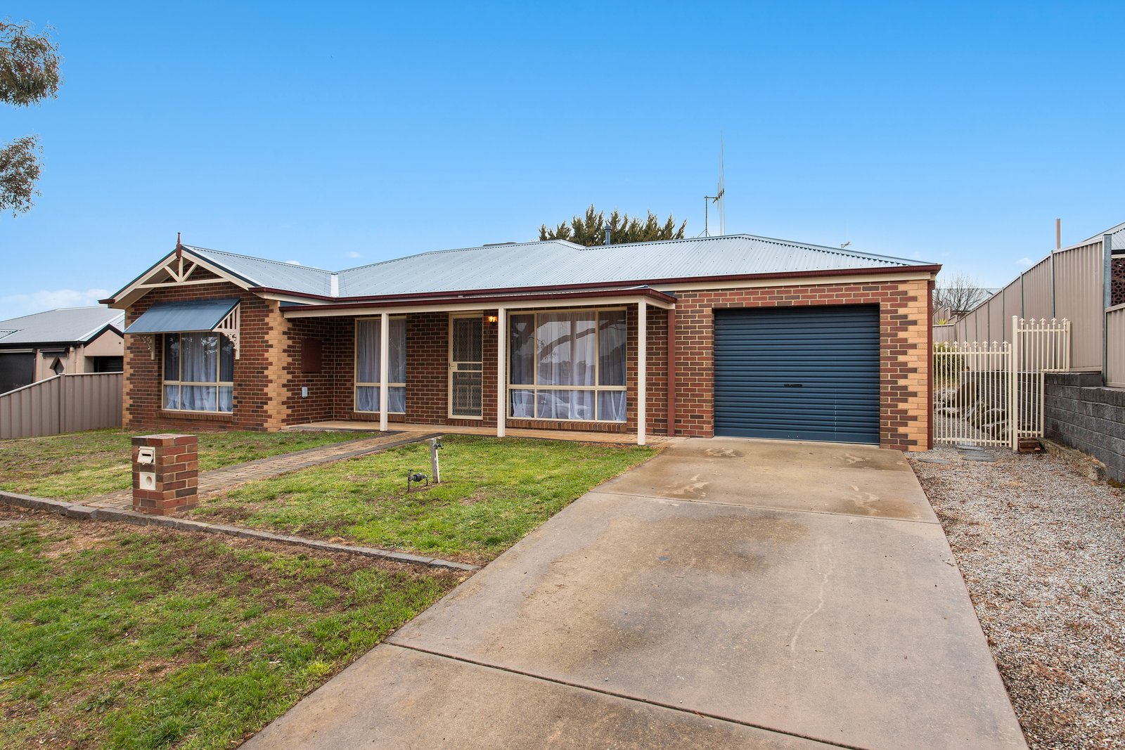 18 Ross Street WHITE HILLS 3