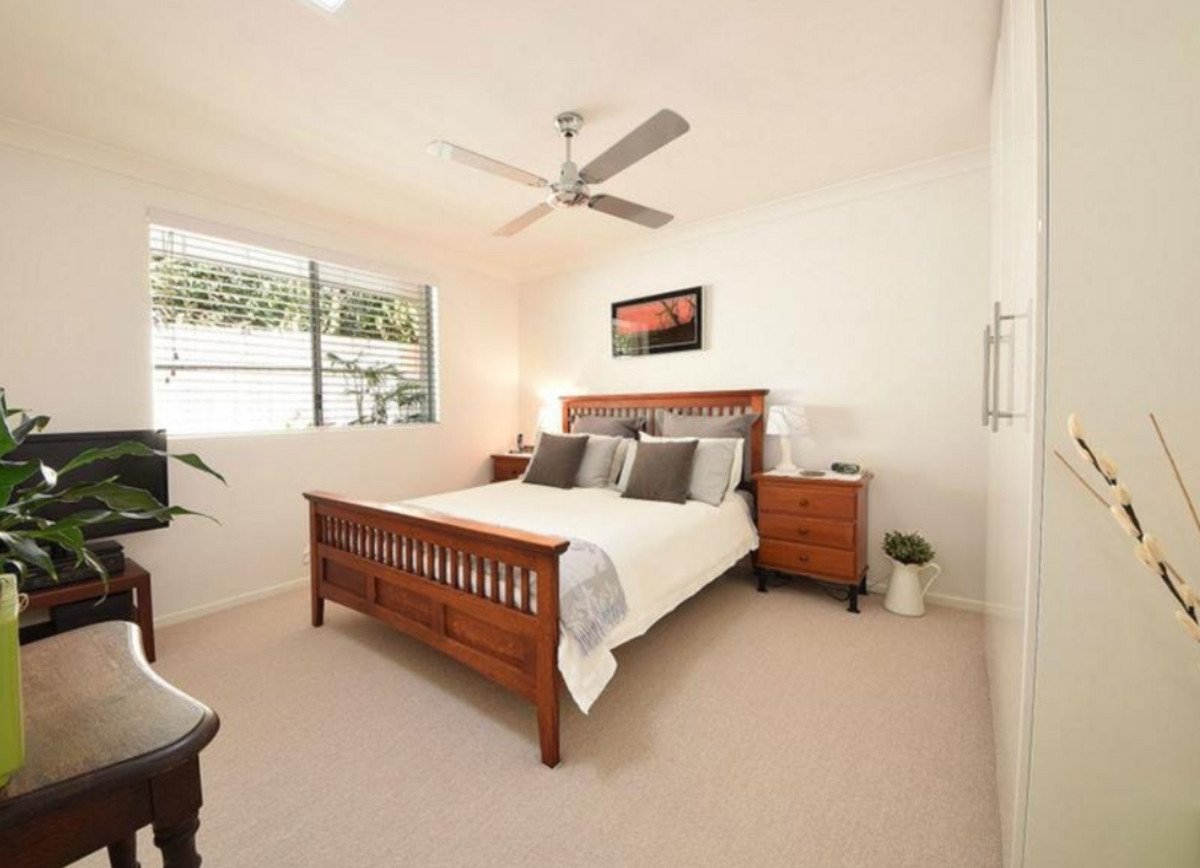 1/8 Russell Court Miami 5