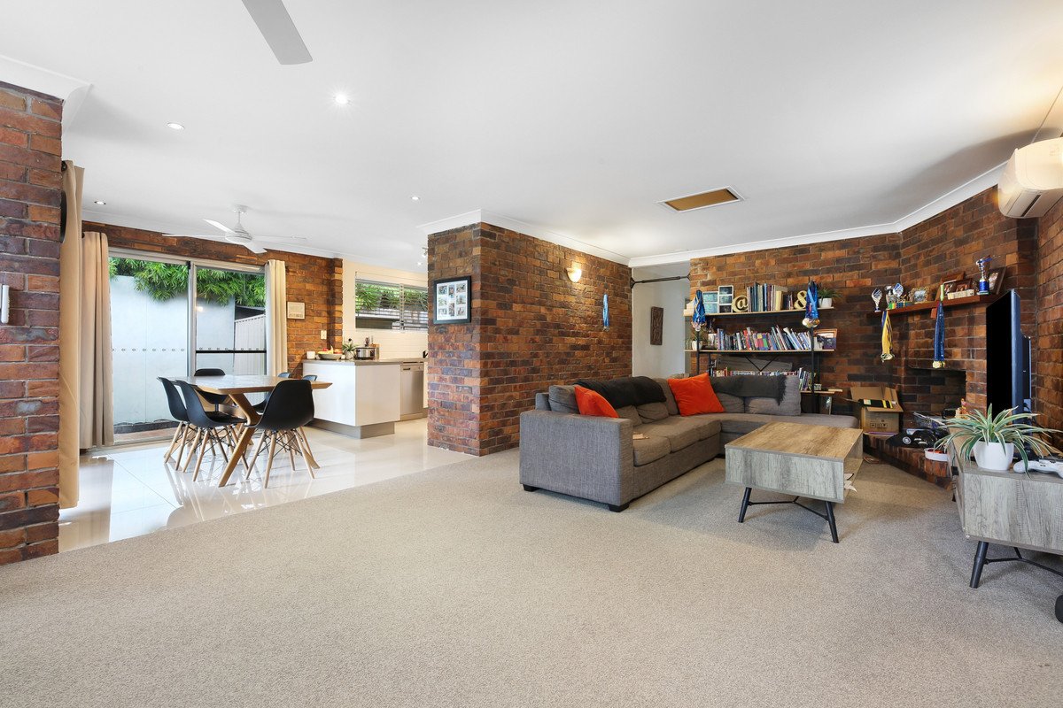 1/8 Russell Court Miami 4