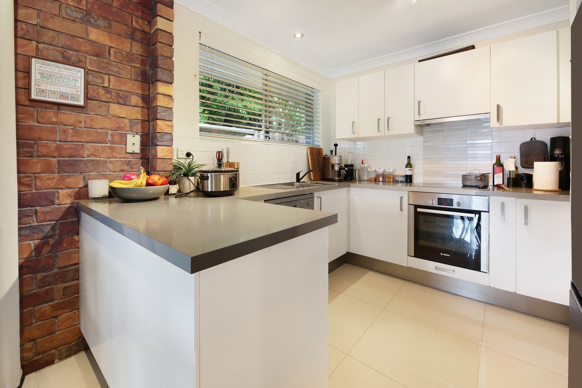 1/8 Russell Court Miami 6