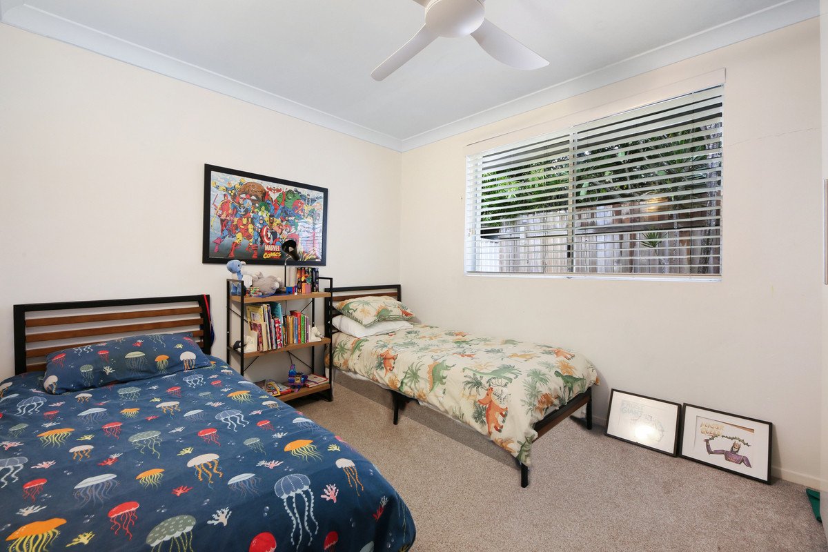 1/8 Russell Court Miami 7
