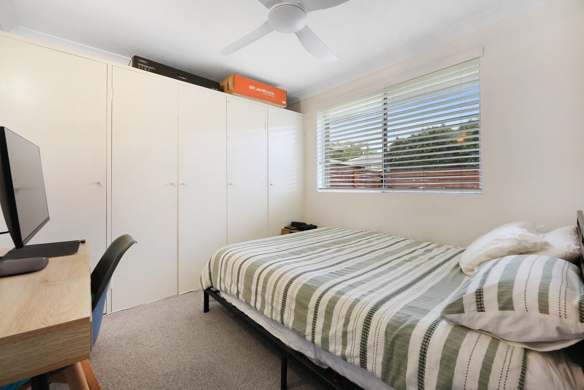 1/8 Russell Court Miami 8