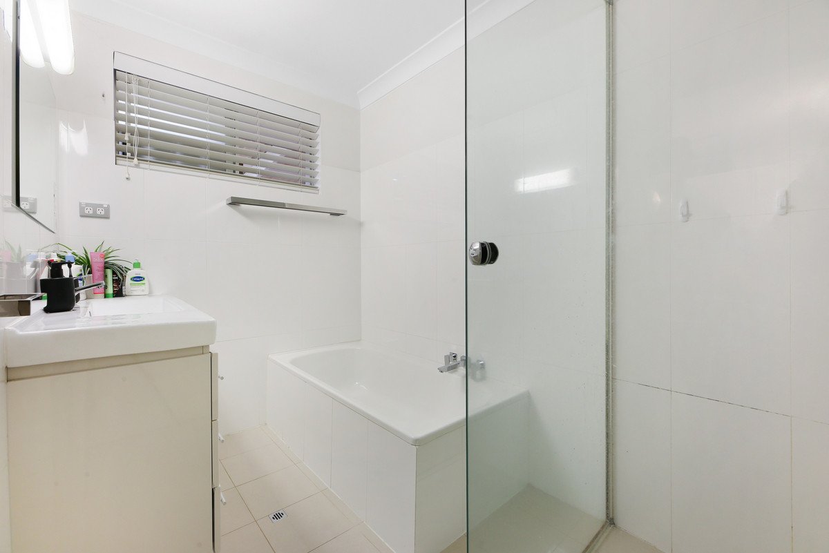 1/8 Russell Court Miami 9