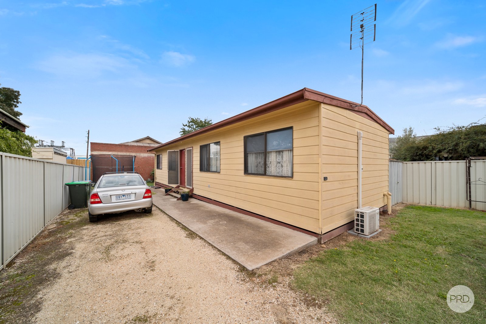 18 Russell Street QUARRY HILL 10