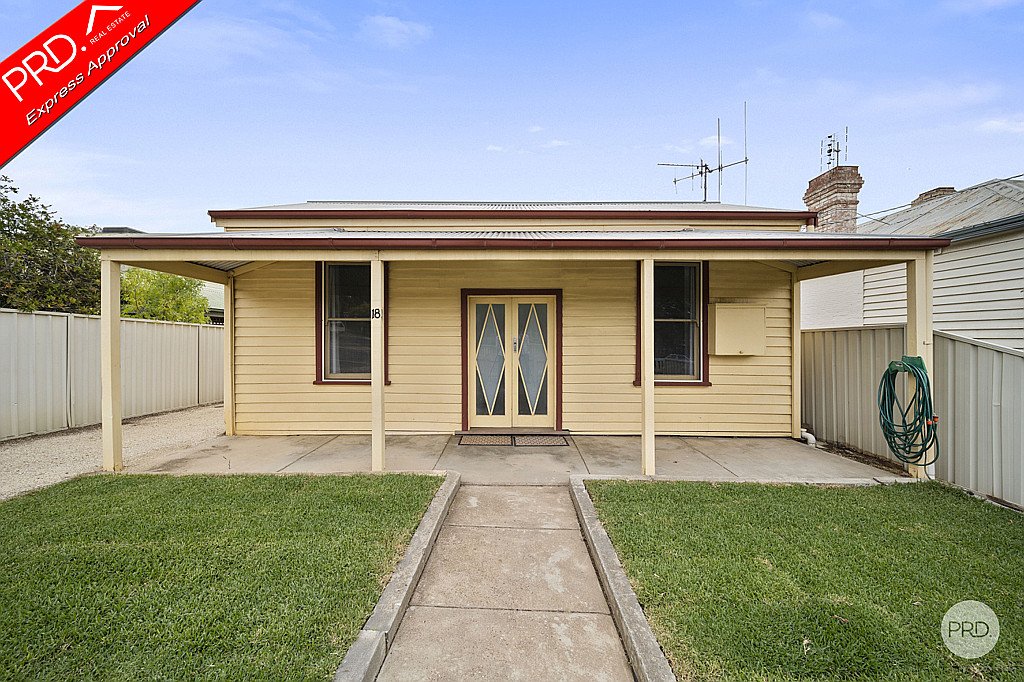 18 Russell Street QUARRY HILL 1