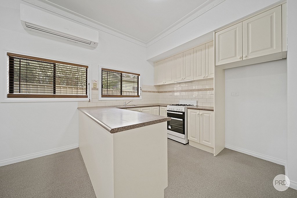 18 Russell Street QUARRY HILL 3