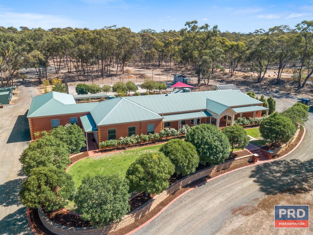 18 Ryalls Lane STRATHFIELDSAYE 2