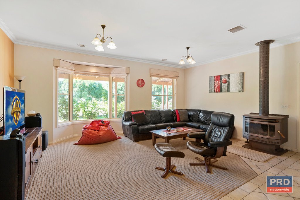 18 Ryalls Lane STRATHFIELDSAYE 8