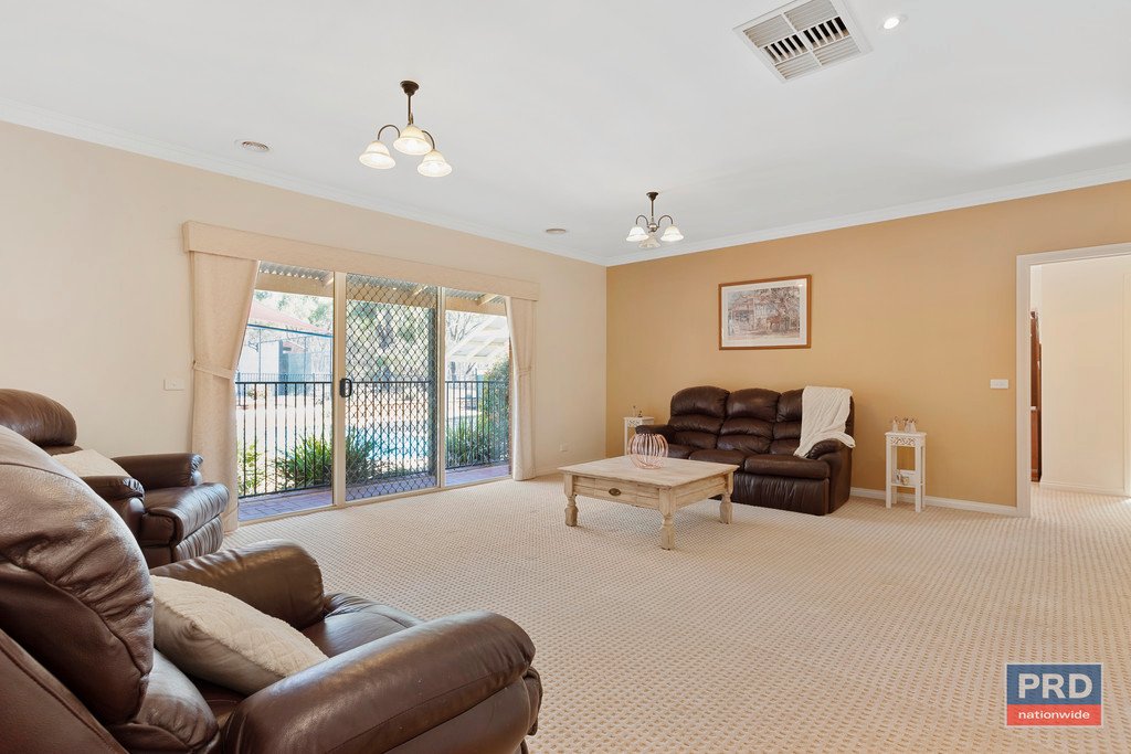 18 Ryalls Lane STRATHFIELDSAYE 10