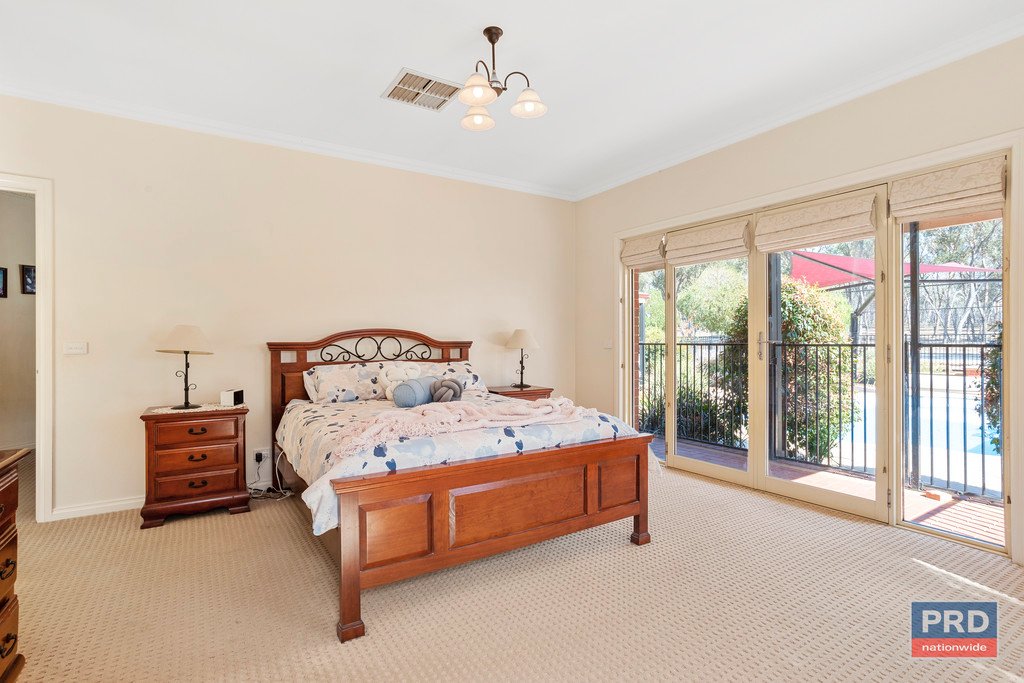18 Ryalls Lane STRATHFIELDSAYE 12