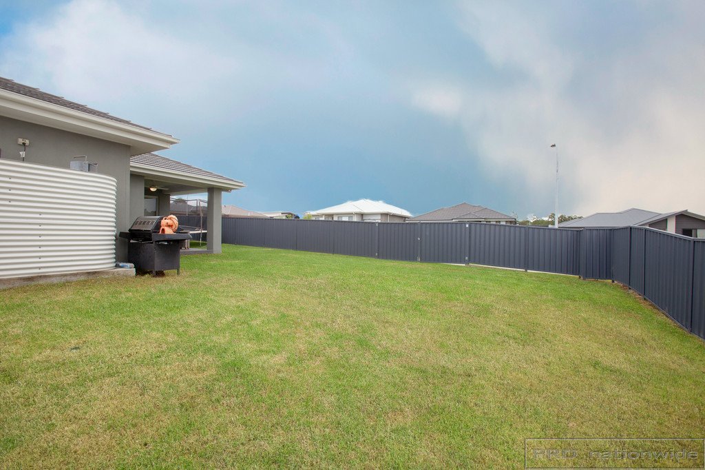 18 Sandridge Street THORNTON 4