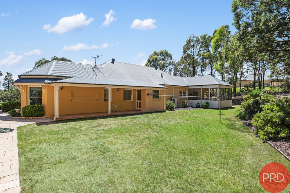 18 Sandstone Drive WINDELLA 15
