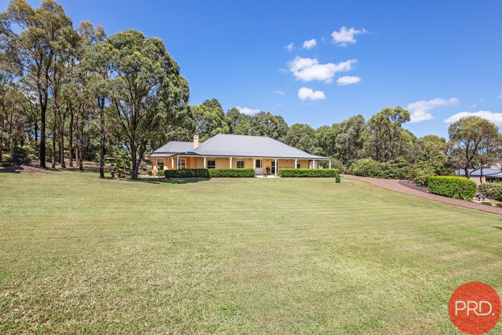 18 Sandstone Drive WINDELLA 18