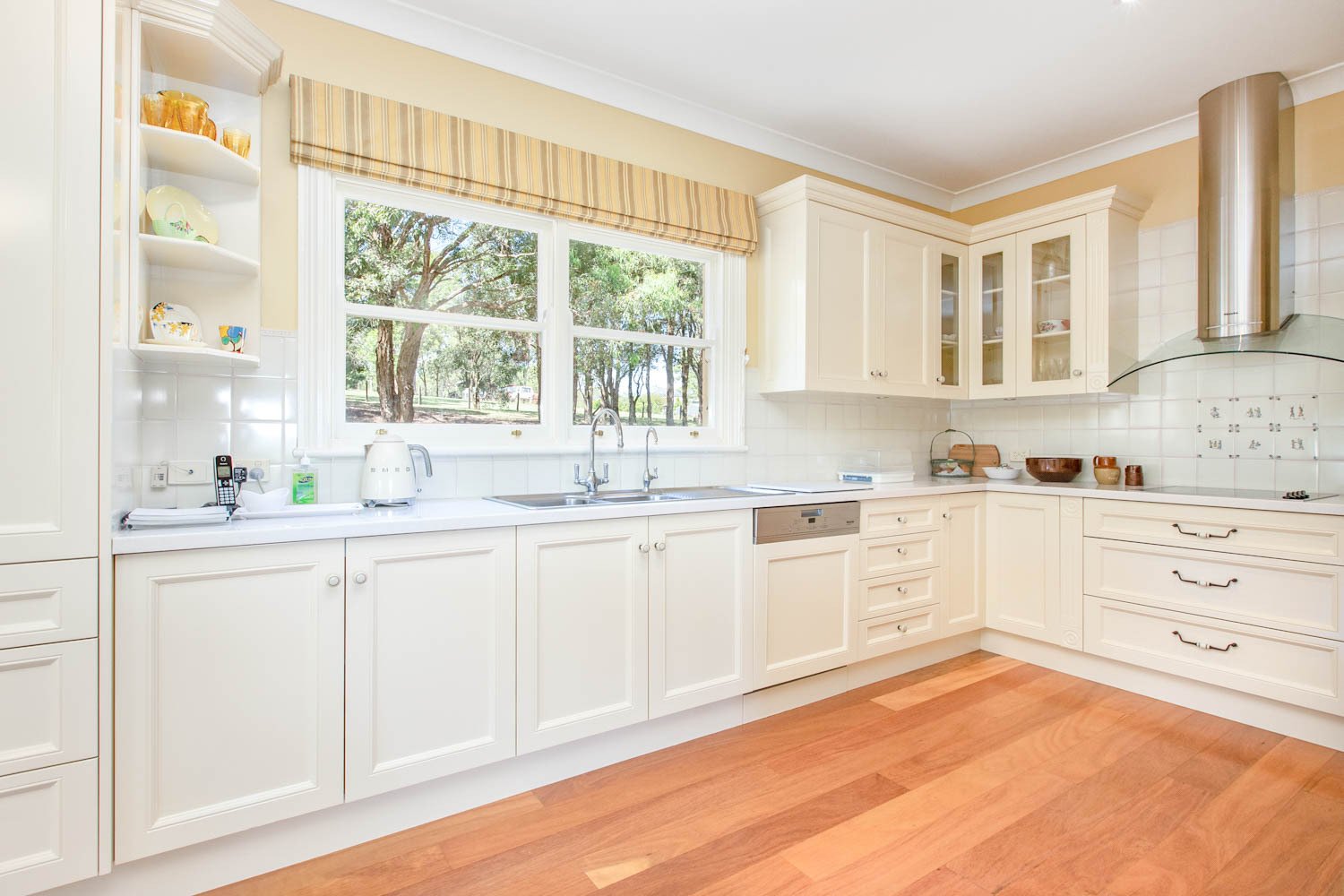 18 Sandstone Drive WINDELLA 33