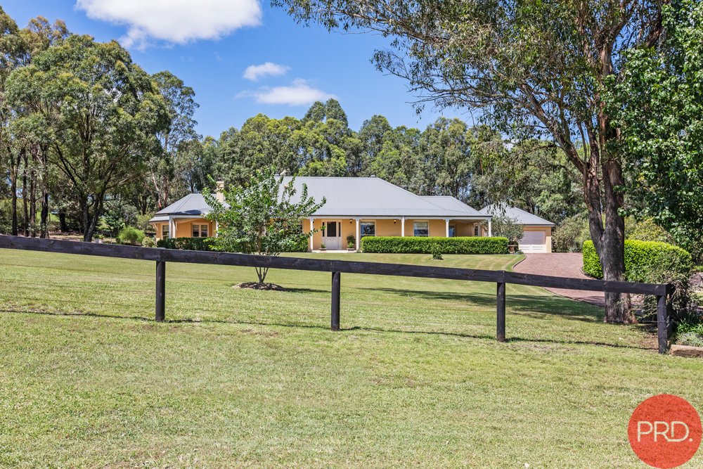 18 Sandstone Drive WINDELLA 34