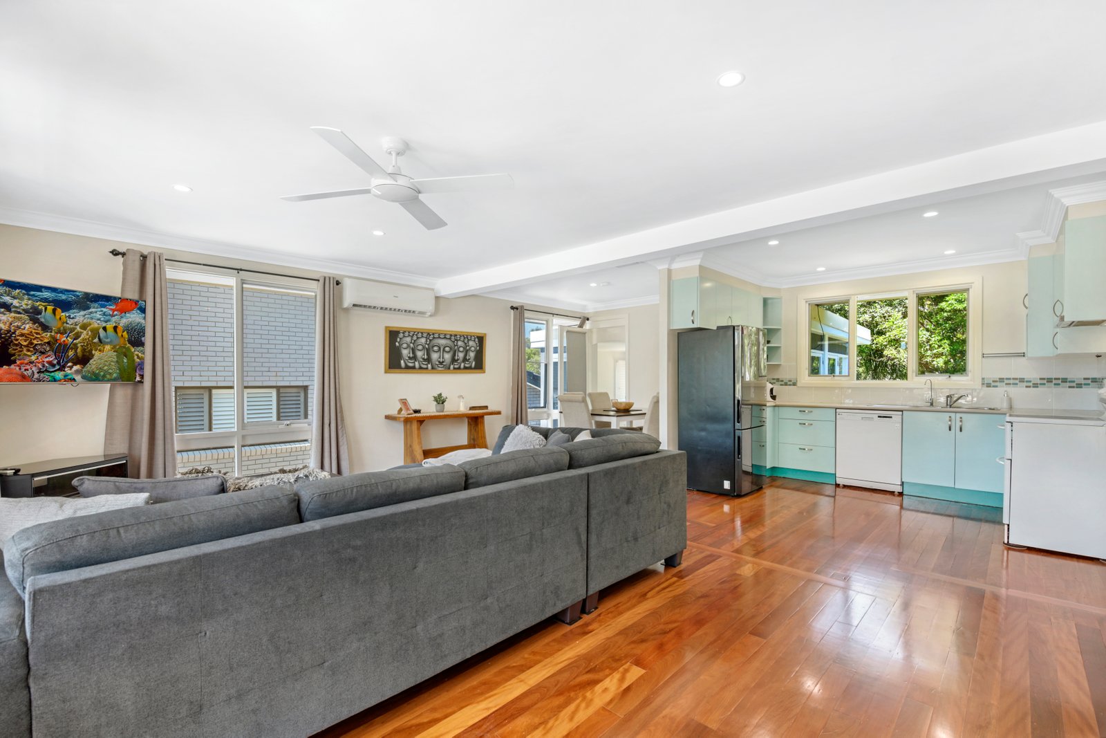 18 Sandy Beach Road KORORA 7