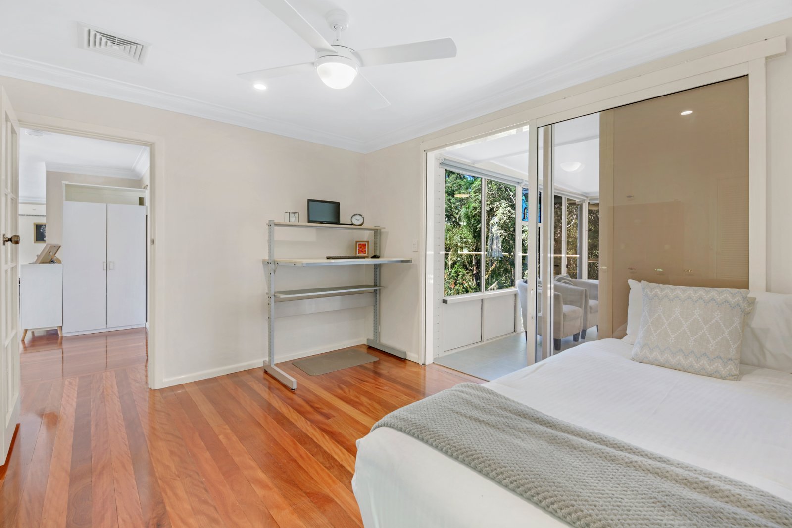 18 Sandy Beach Road KORORA 10