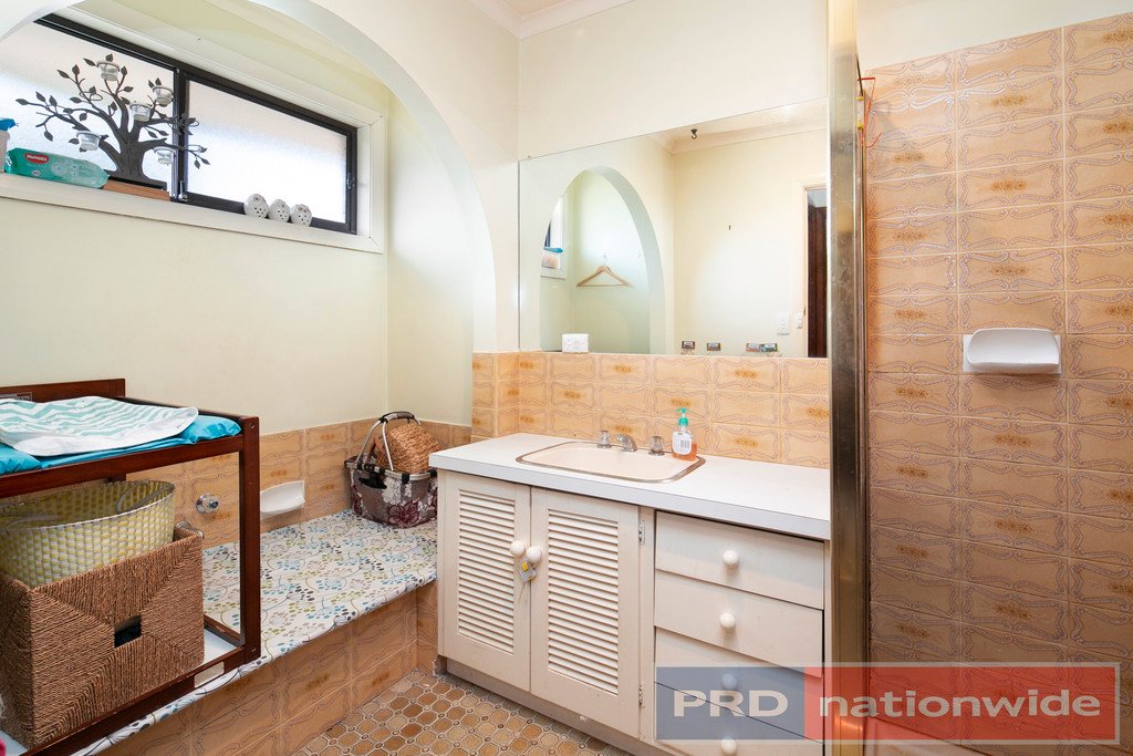 18 Sayle Street SEBASTOPOL 13