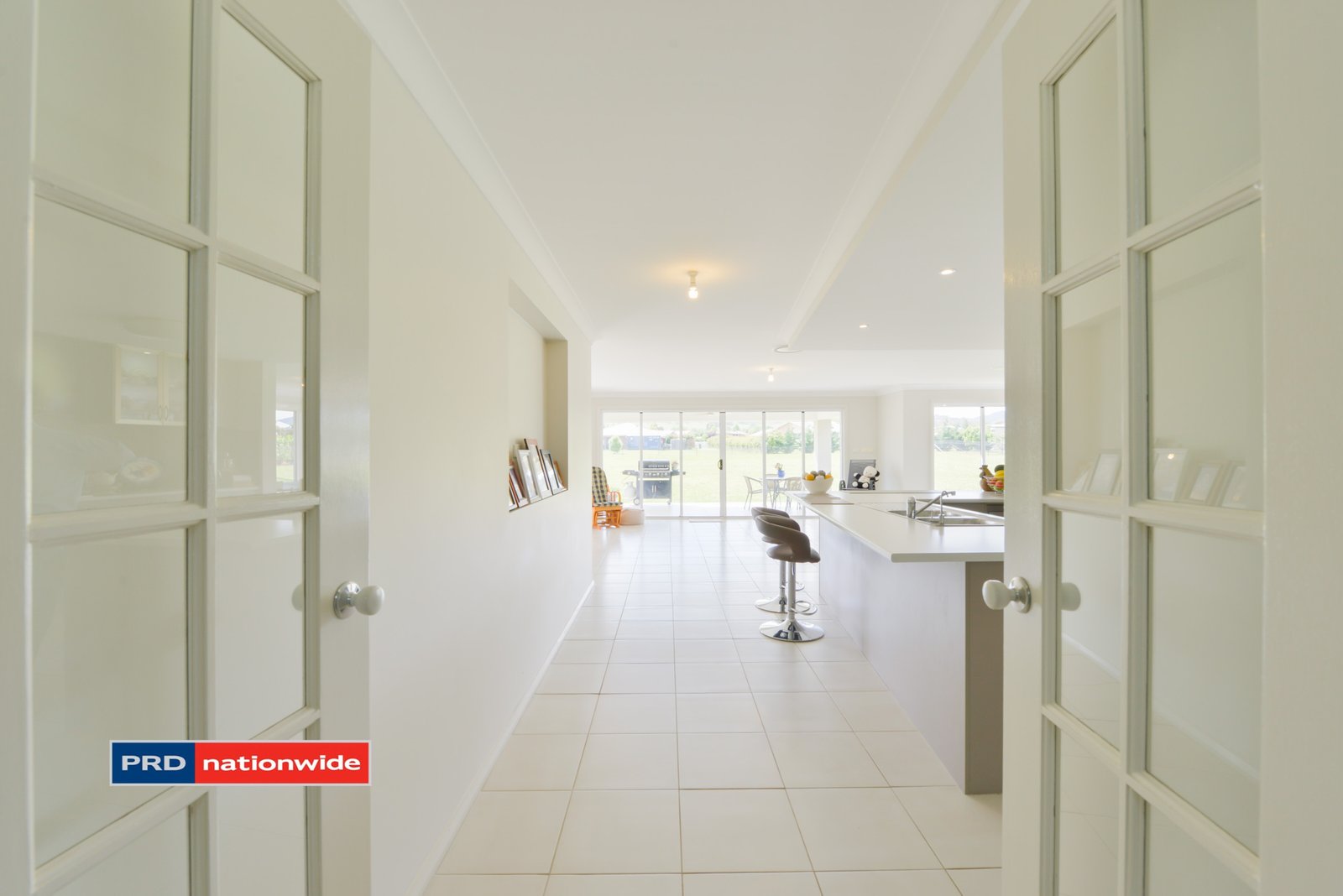 18 Sequoia Drive TAMWORTH 5