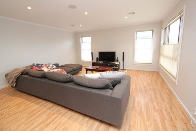 18 Shakespeare Ave  MOUNT HELEN 3