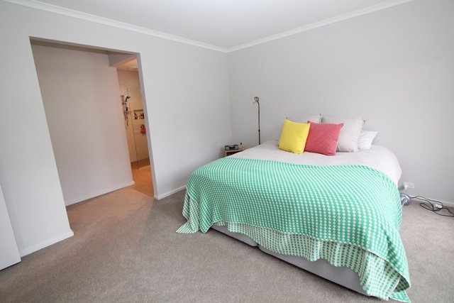 18 Shakespeare Ave  MOUNT HELEN 11