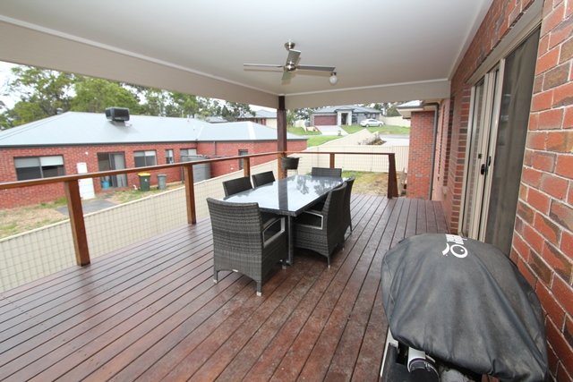 18 Shakespeare Ave  MOUNT HELEN 14