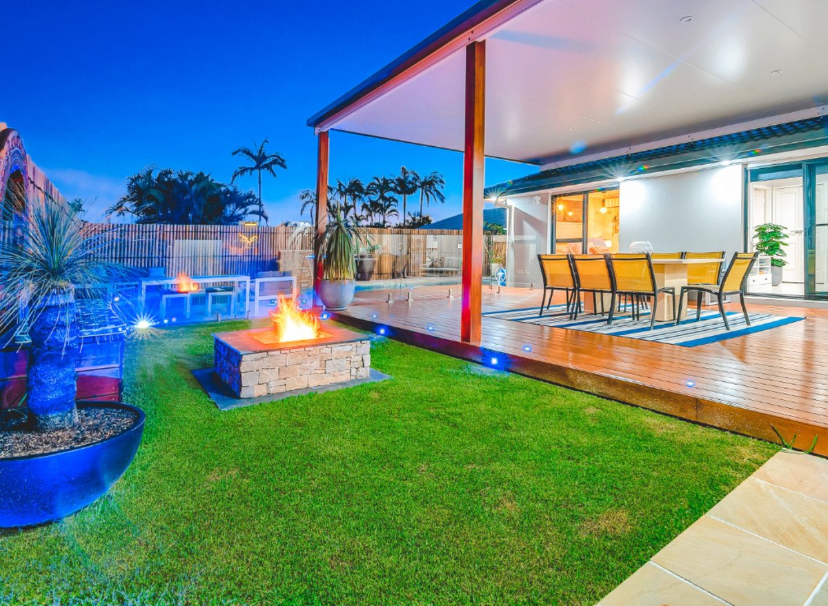 18 Shearwater Drive BURLEIGH WATERS 4