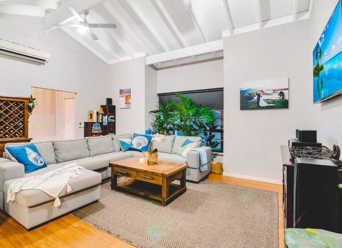 18 Shearwater Drive BURLEIGH WATERS 7