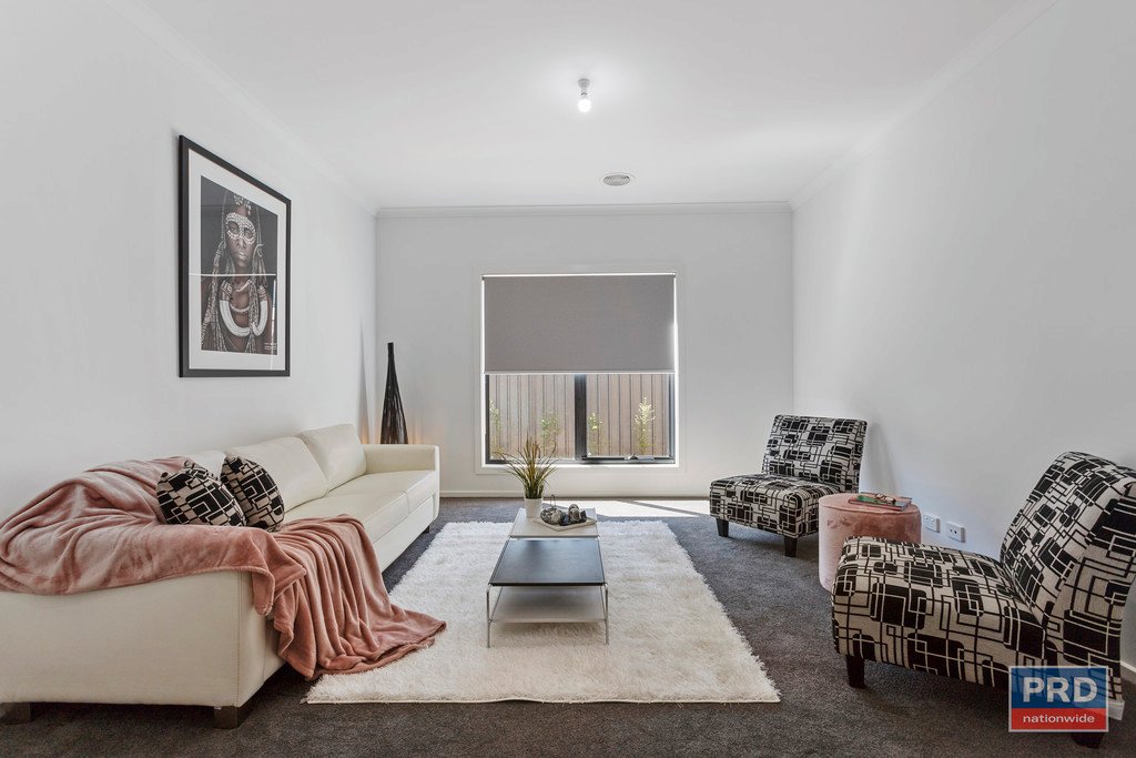 18 Shepherds Glen STRATHFIELDSAYE 6