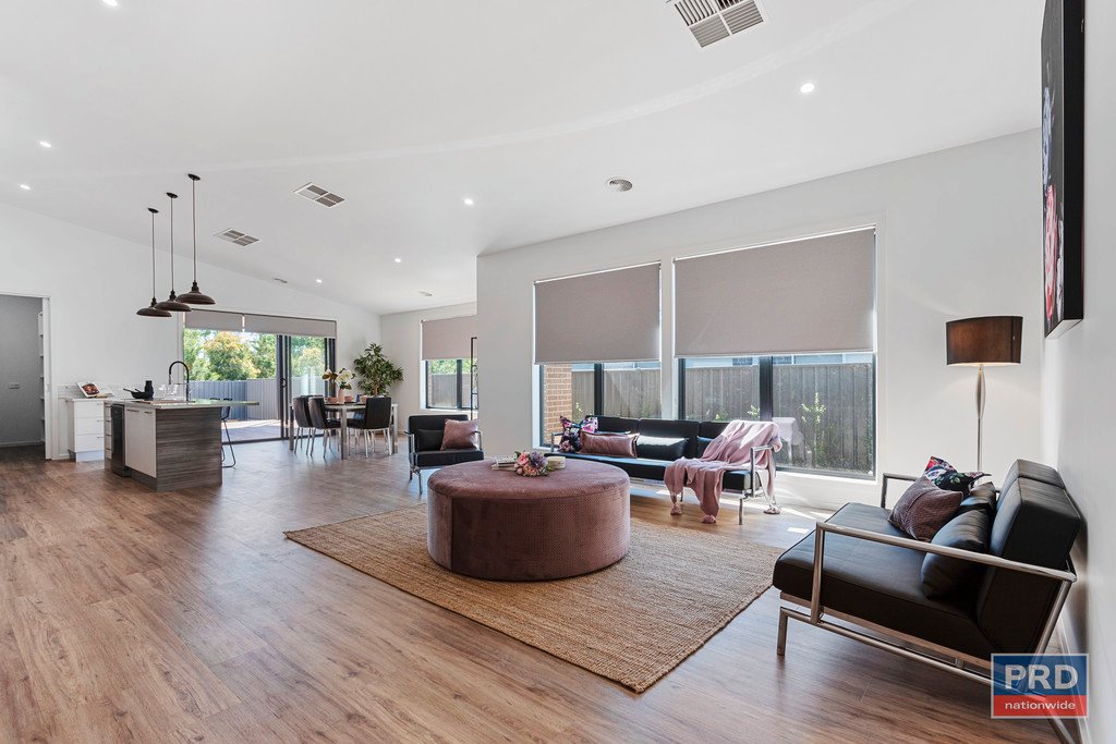 18 Shepherds Glen STRATHFIELDSAYE 13