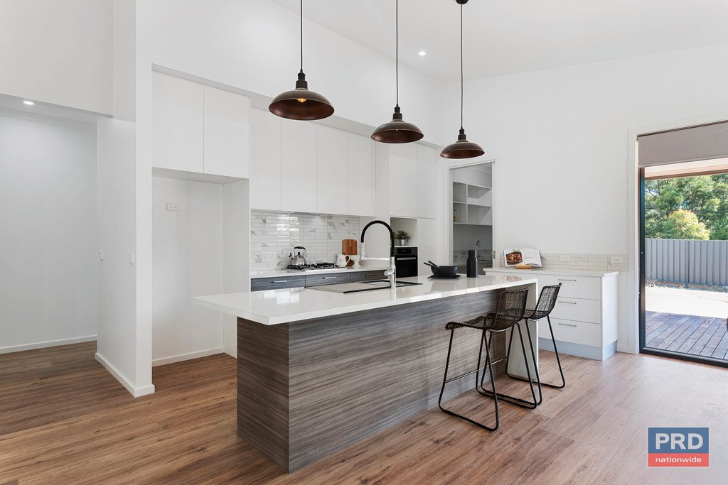 18 Shepherds Glen STRATHFIELDSAYE 20