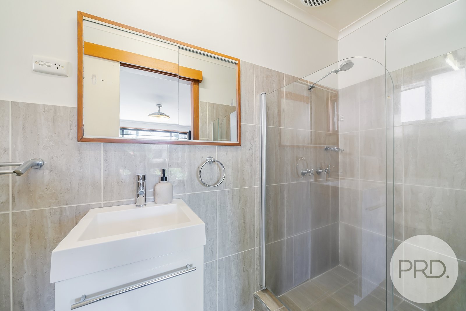 18 Sherwood Avenue KOORINGAL 9