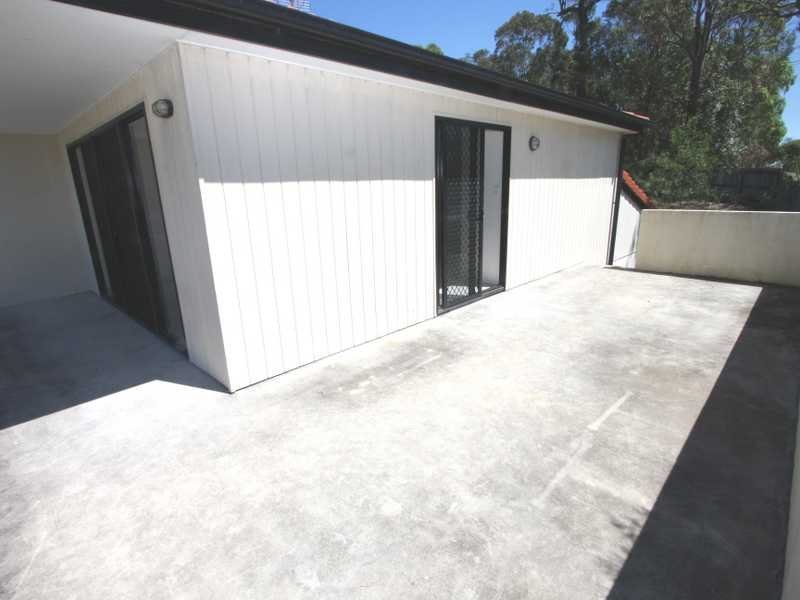 1/8 Soldierbird Place CARRARA 10