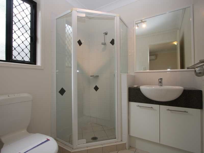 1/8 Soldierbird Place CARRARA 5